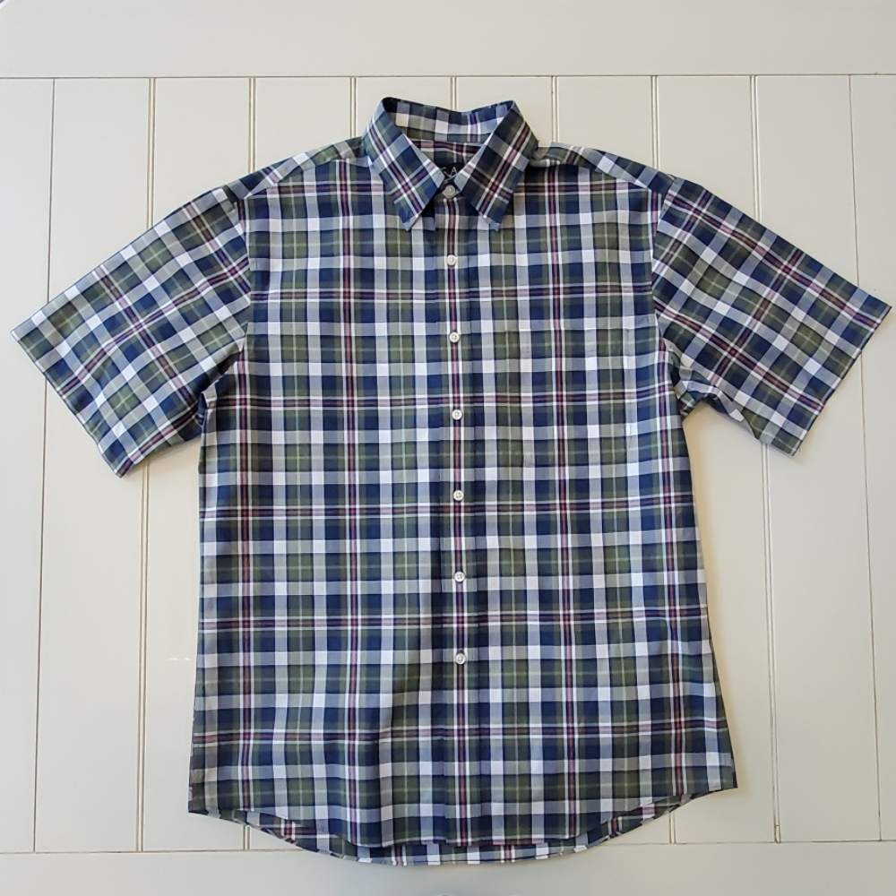 Jos. A. Bank. Men's Short Sleeve Button Down